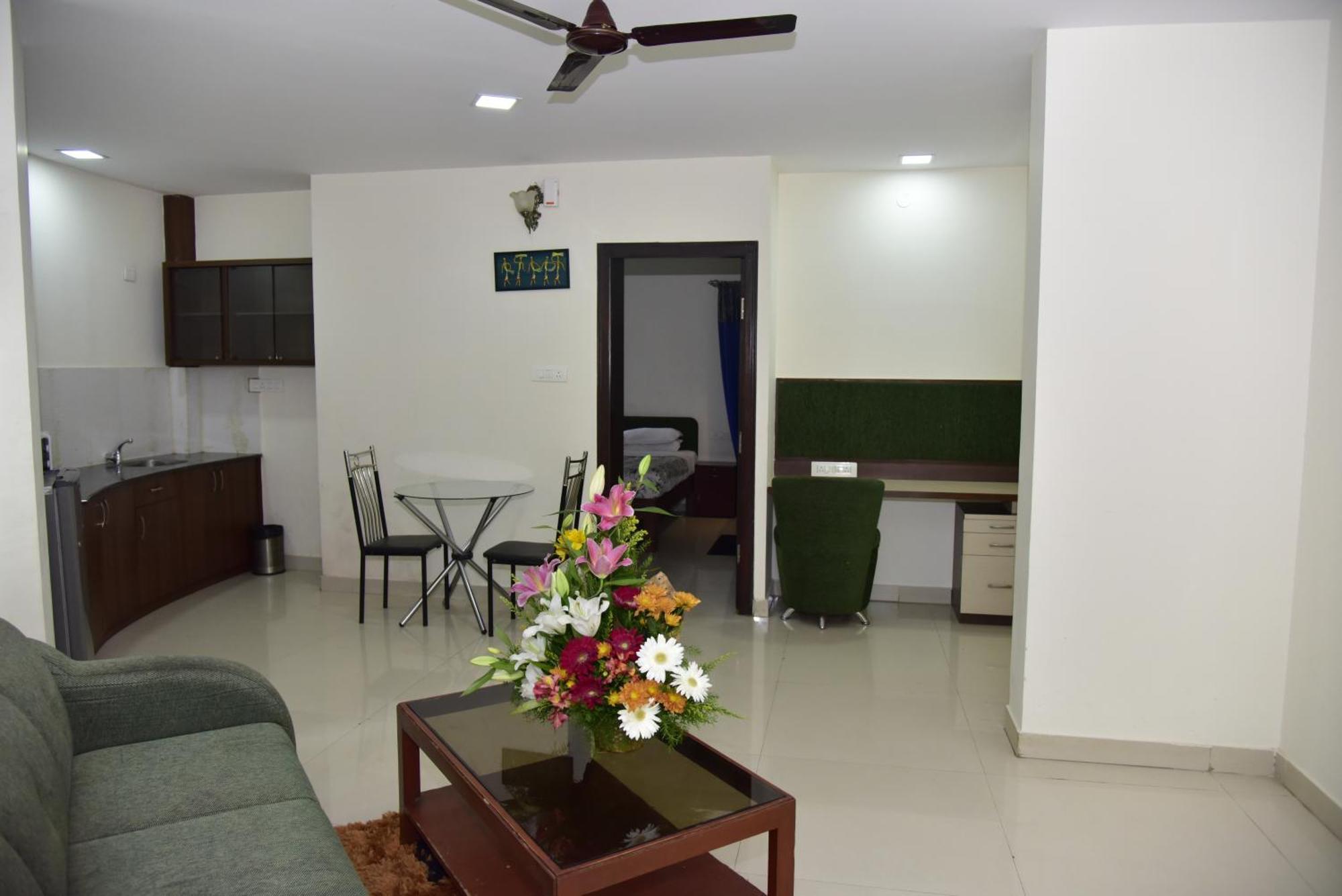 Seasons Suites Koramangala Bangalore Exterior foto