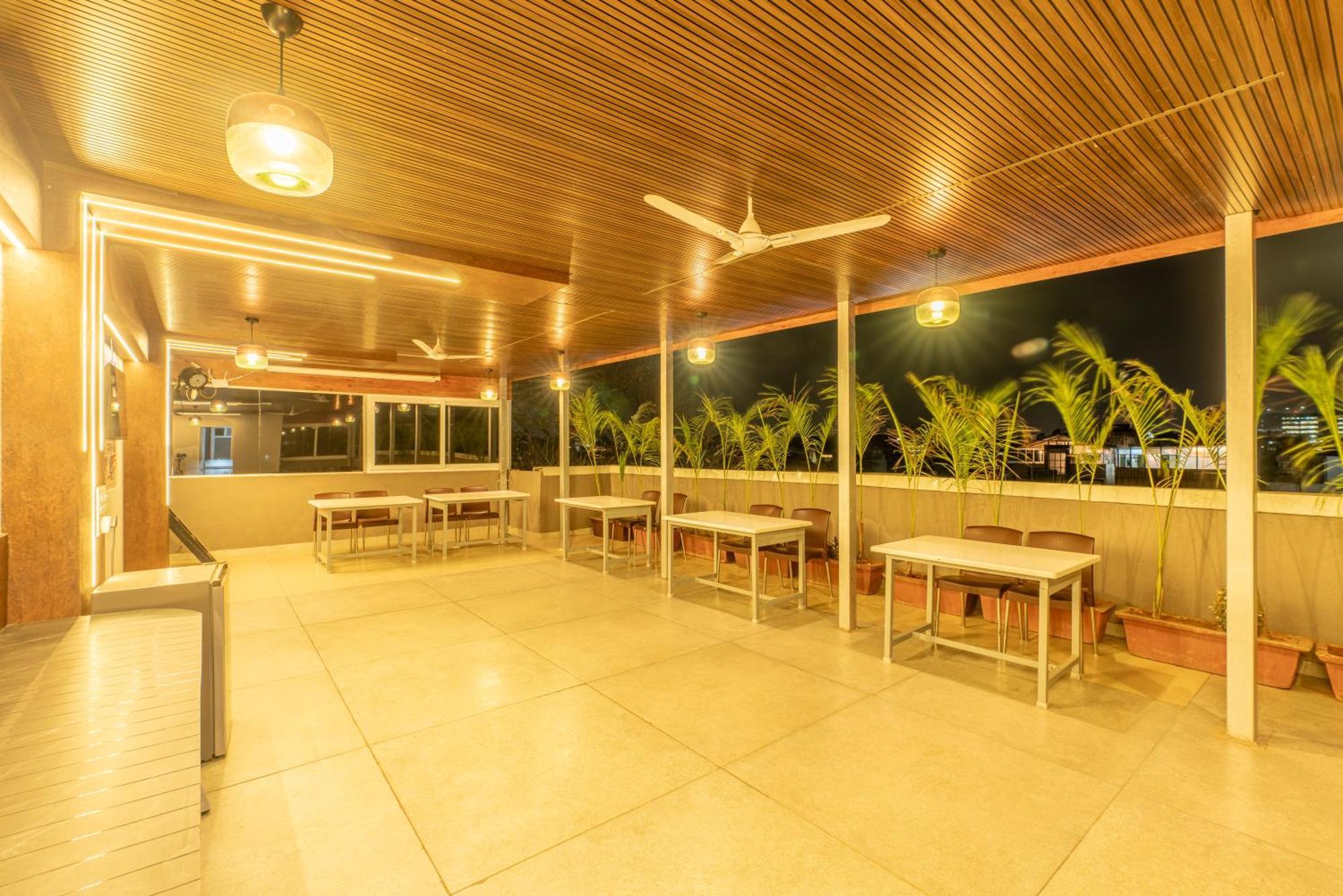 Seasons Suites Koramangala Bangalore Exterior foto